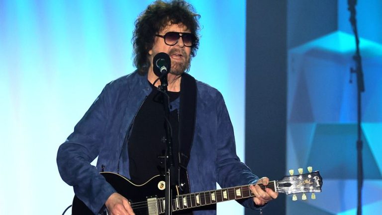 Discover Jeff Lynne's Net Worth: How the ELO Star Built His $50 Million Fortune