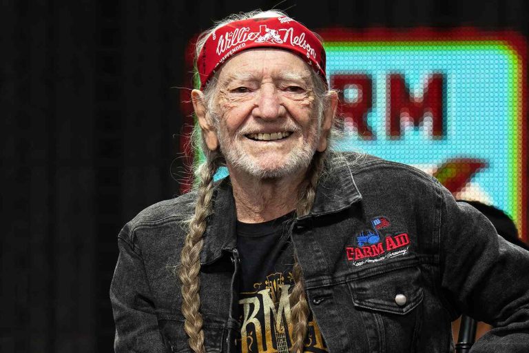 Willie Nelson Net Worth: Discover the Wealth of a Country Music Legend